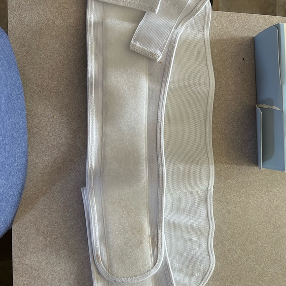 The ultimate maternity support belt - Picture 3 of 4